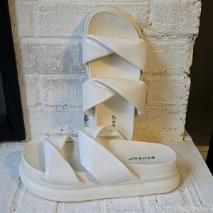 Bamboo Off-White Platform Slides, Size 9.